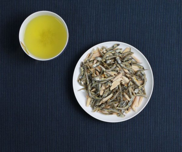 画像3: おさかなIRICCO ごまいりこ&アーモンド 85g (3)